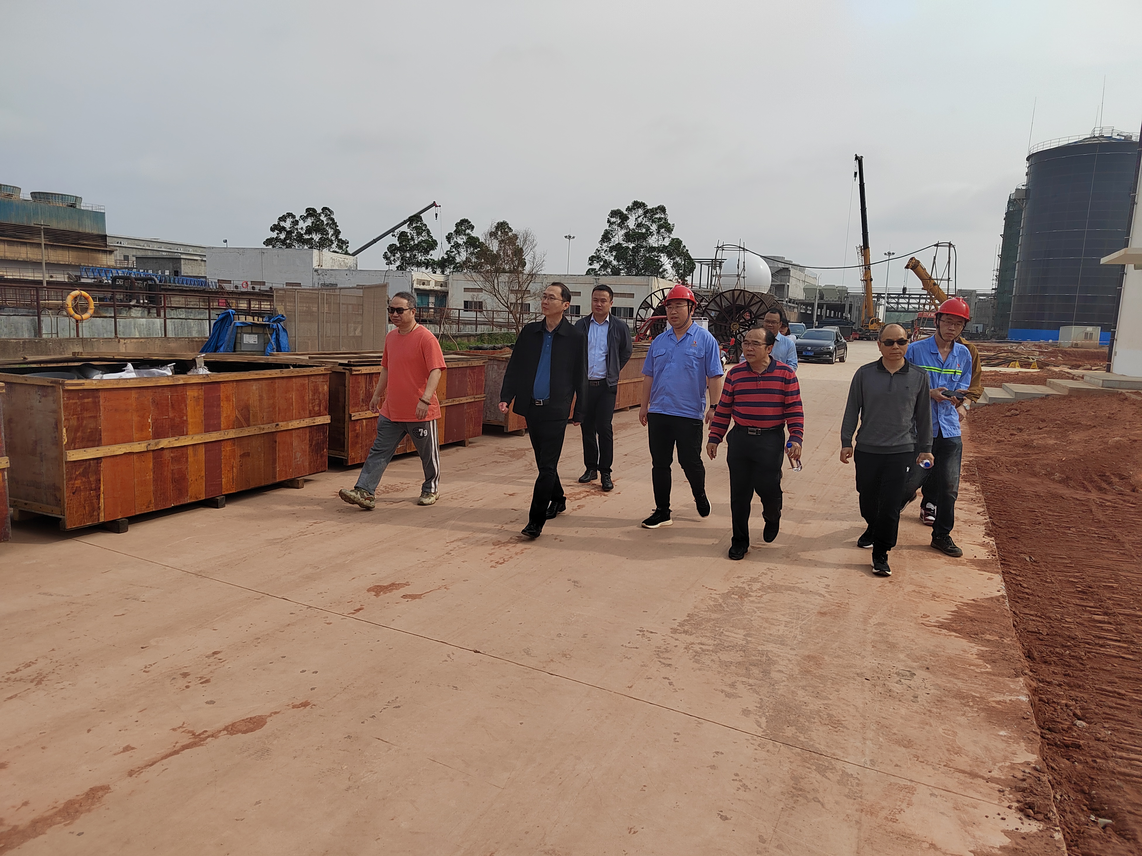 曹壯帶隊到六景工業(yè)園區(qū)污水處理應急改造現(xiàn)場開展項目調研工作